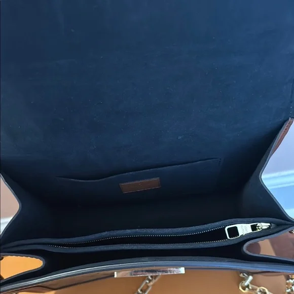 Louis Vuitton Monogram Crossbody Bag with Gold Chain - Picture 4 of 11